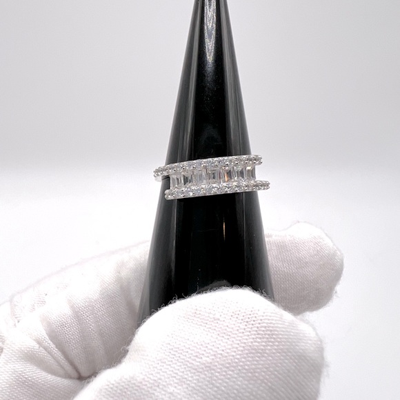 Clearance $16 Firm! Baguette & Round Cz Sterling Silver Ring - Picture 5 of 11